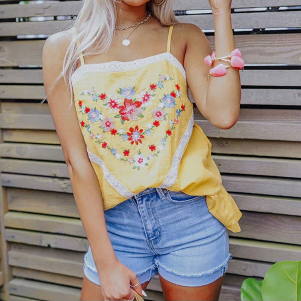 Savanna Jane Yellow Floral Embroidered Tank Top